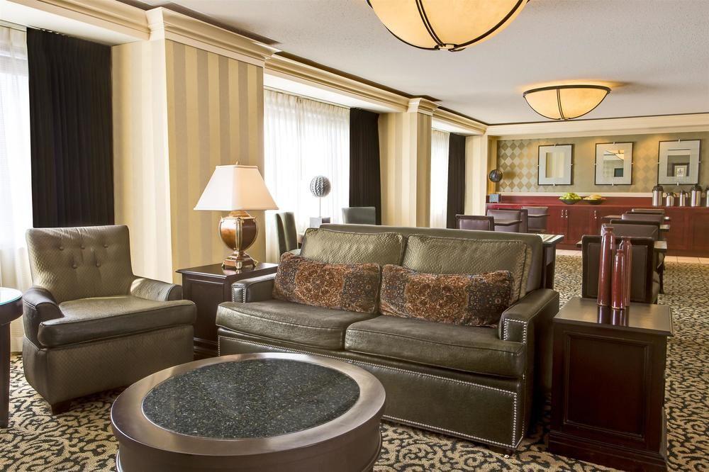 Sheraton Overland Park Hotel At The Convention Center Exteriér fotografie