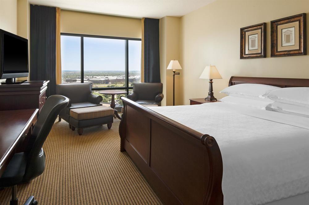 Sheraton Overland Park Hotel At The Convention Center Exteriér fotografie