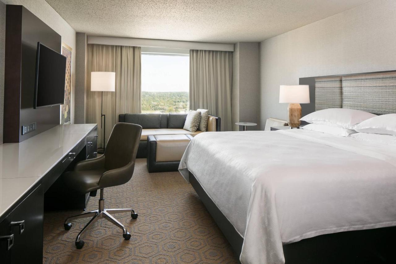 Sheraton Overland Park Hotel At The Convention Center Exteriér fotografie