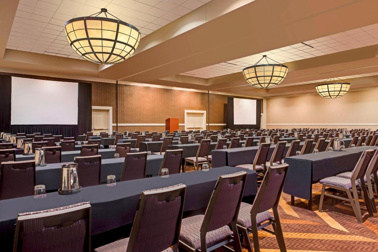 Sheraton Overland Park Hotel At The Convention Center Exteriér fotografie