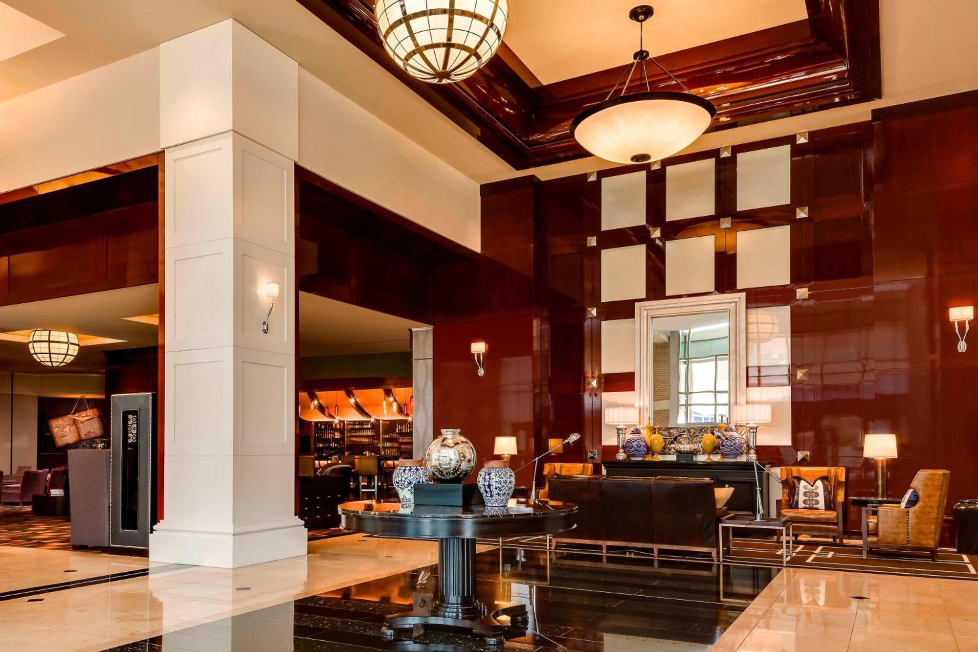 Sheraton Overland Park Hotel At The Convention Center Exteriér fotografie