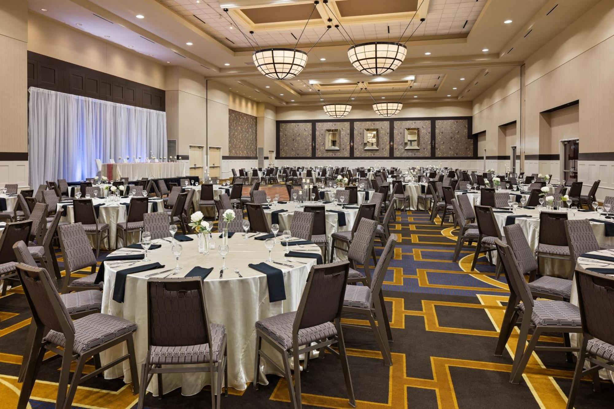 Sheraton Overland Park Hotel At The Convention Center Exteriér fotografie